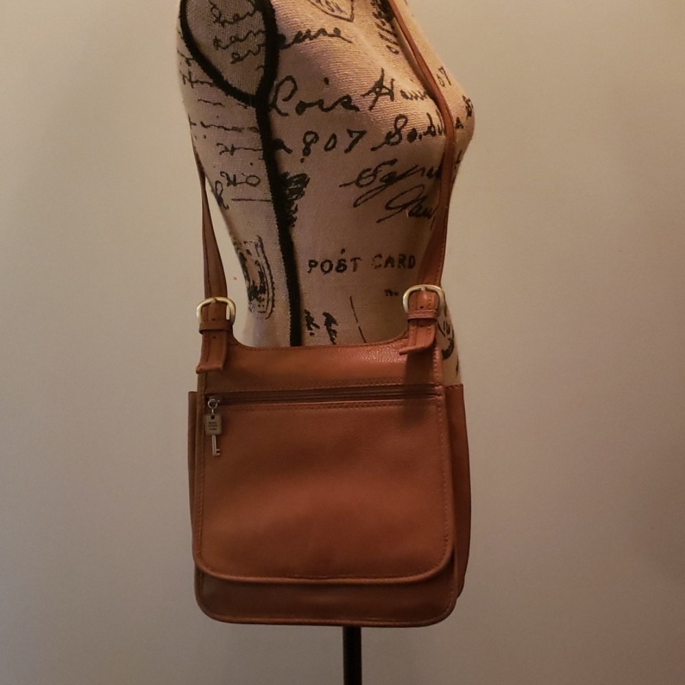 Fossil Handbag - Picture 2 of 7